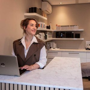 Contact met BeautyOne, praktijk voor huidverbetering en permanente make-up